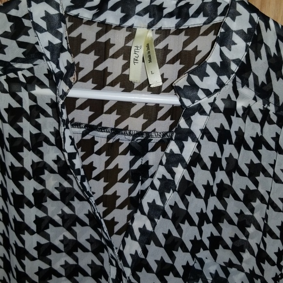 LADIES HOUNDSTOOTH BLOUSE - Picture 2 of 4